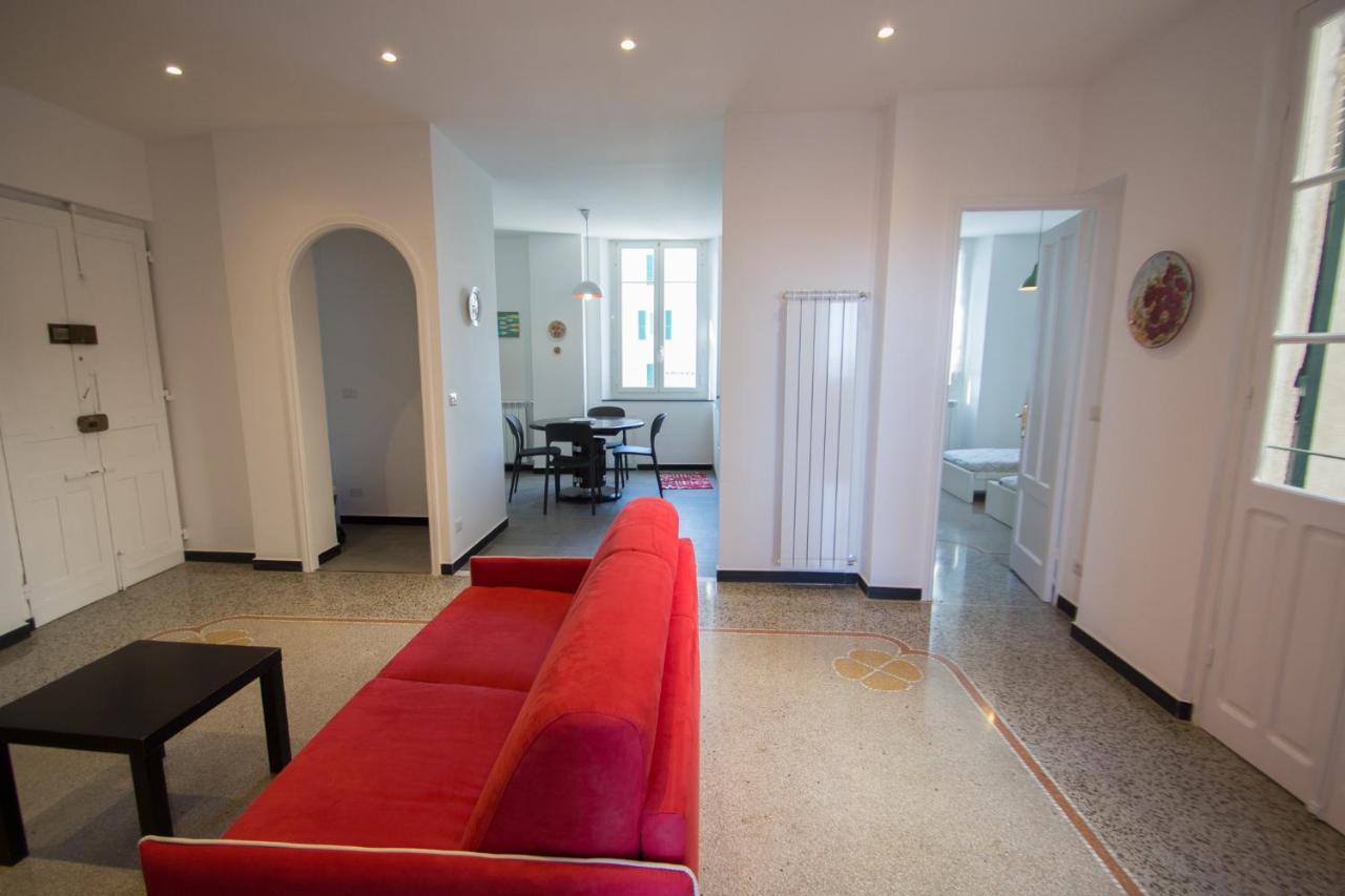 Appartamento Di 5 Locali,8 Posti Letto Vista Mare ヴァラッツェ エクステリア 写真
